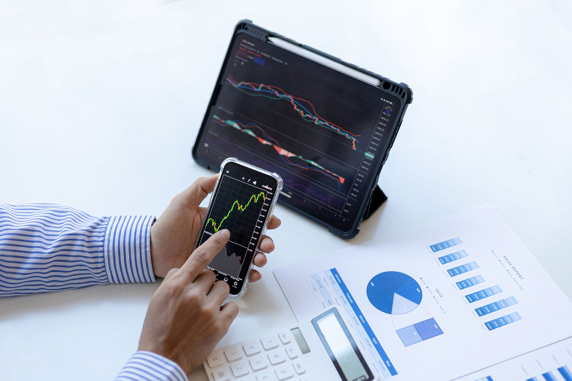 VESTING, RISKS, & OPPORTUNITIES: <br>WHAT YOU NEED TO KNOW ABOUT MANAGING RSUS